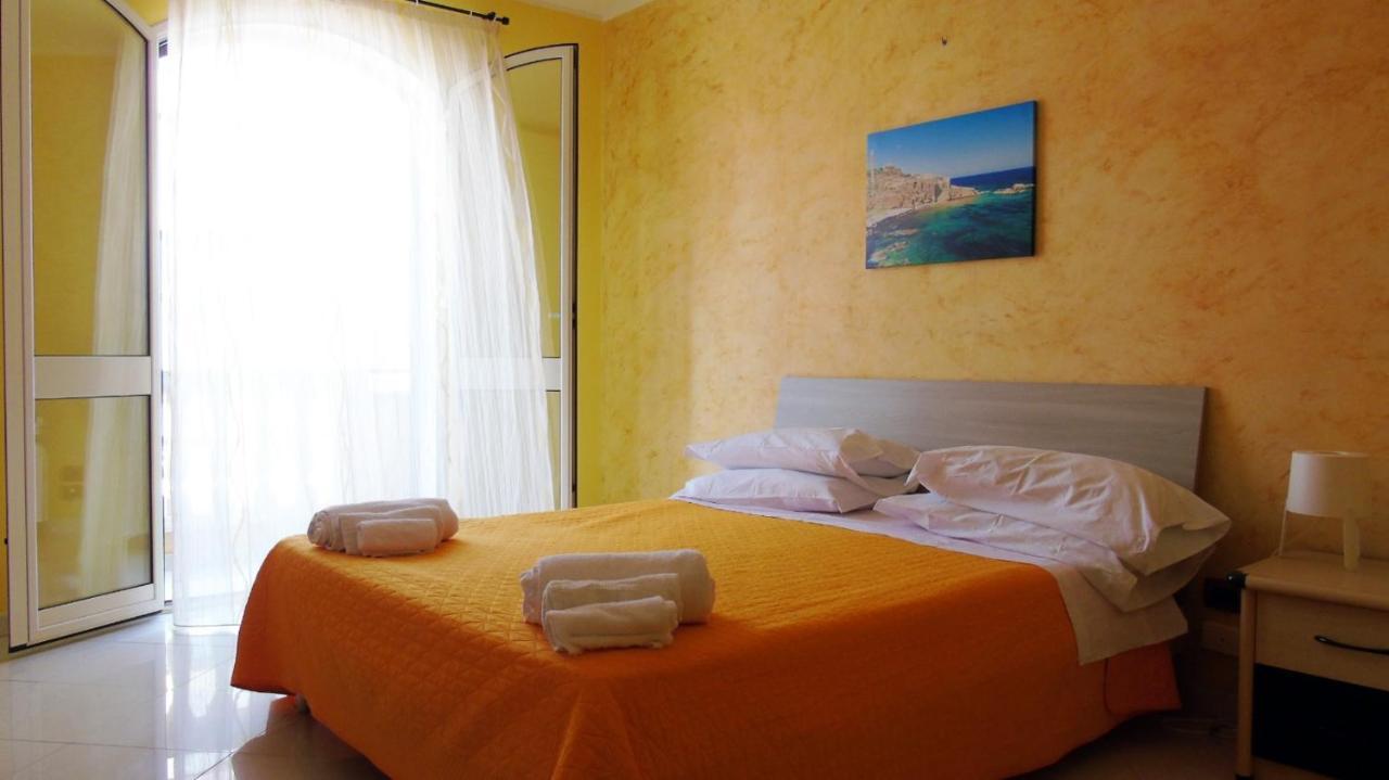 Casa Vacanza Miramare Portopalo Di Capo Passero Bagian luar foto